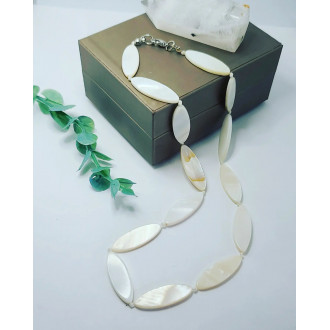 Mother Of Pearl lightweight necklace
